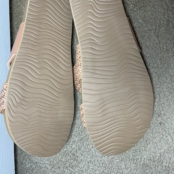 Reef Beige Slide Sandals - Picture 9 of 11